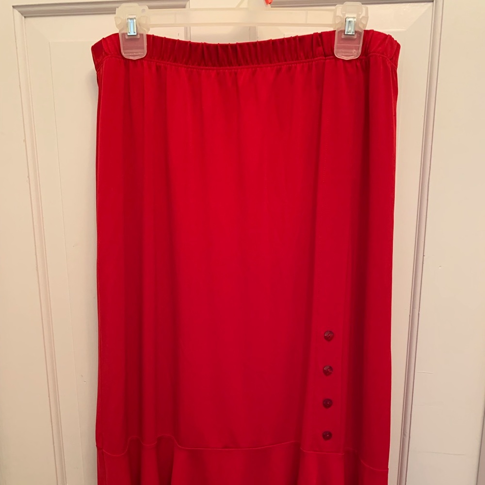George Simonton, Simonton Says, skirt